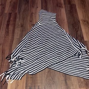 Black and white striped turtle neck shawl one size fits most